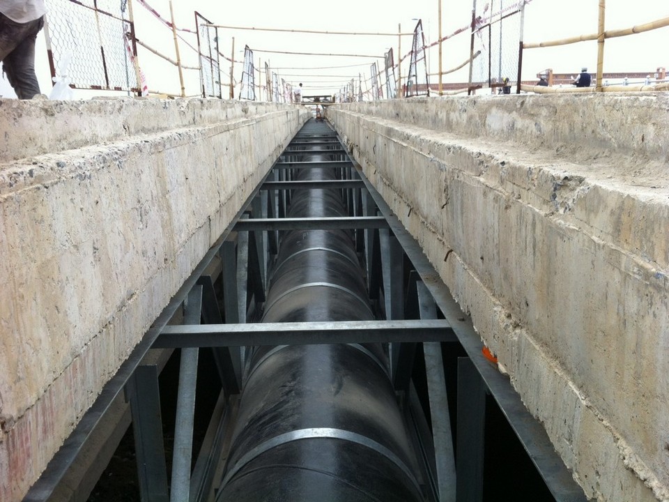 Ong thep Cau Binh Tan sau khi hoan thanh.jpg